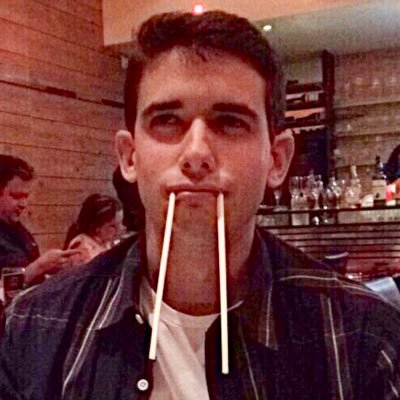 focanapiada's profile picture. Piadas ruins, comentários idiotas e humor aleatório.