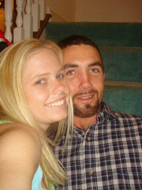 LovesDustin's profile picture. 