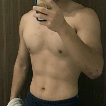 เปิดใหม่ครับ จำได้ก็ฟอลกันนะครับ แอคนี้ไม่ได้ลงคลิปเท่าไหร่ครับ