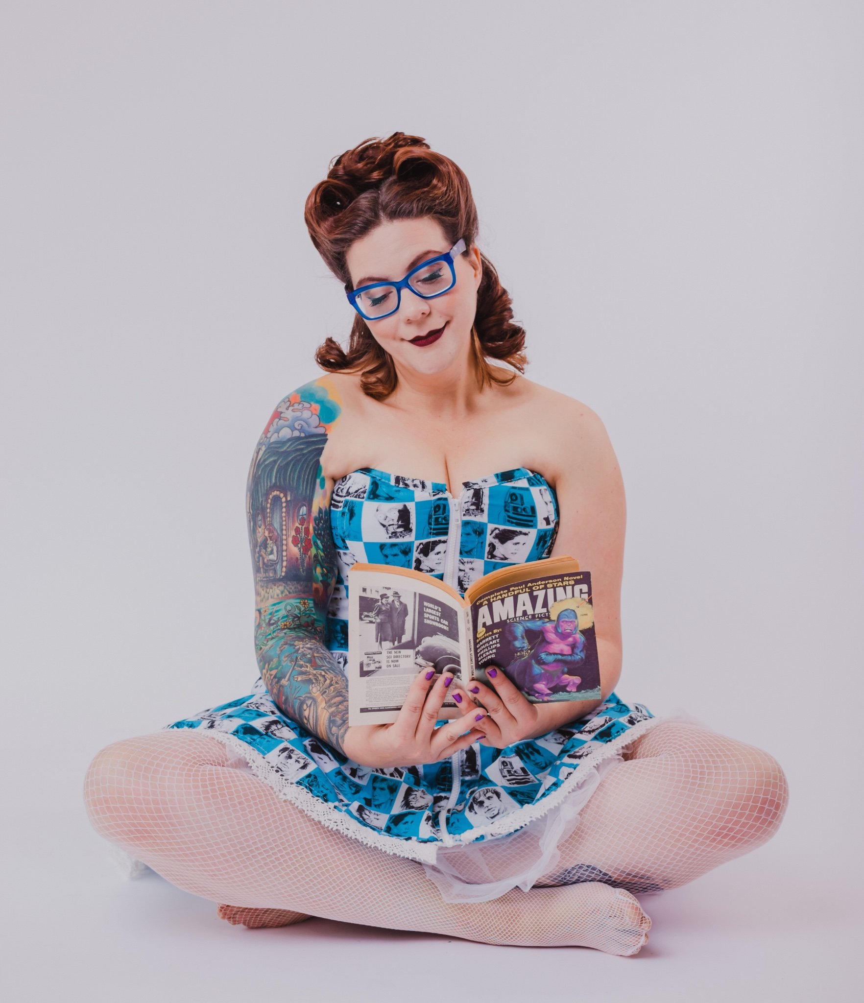 HMJonesWrites's profile picture. Sci-fi, fantasy, magical realism and poetry author. Fighting depression with a pen, a laptop and a thousand prayers. https://t.co/yt0AUQEomI