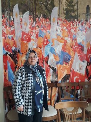 Ak Parti Tekirdağ il Kadın Kolları Bsk Yardimcisi Mali İşler Başkanı