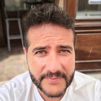 VicentePerezGa9's profile picture. Vivir