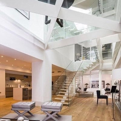 London's premier sex party ~ For gentlemen who enjoy a hedonistic lifestyle ~ Parties held in a luxe townhouse in the heart of Mayfair.