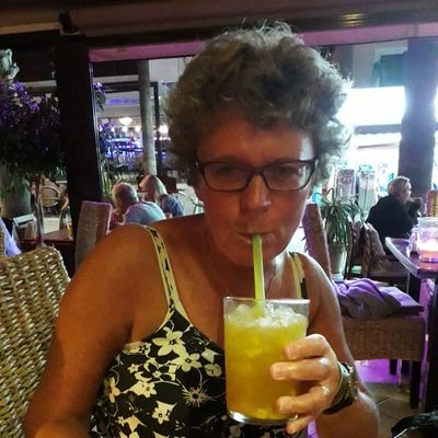 diane_larder's profile picture.