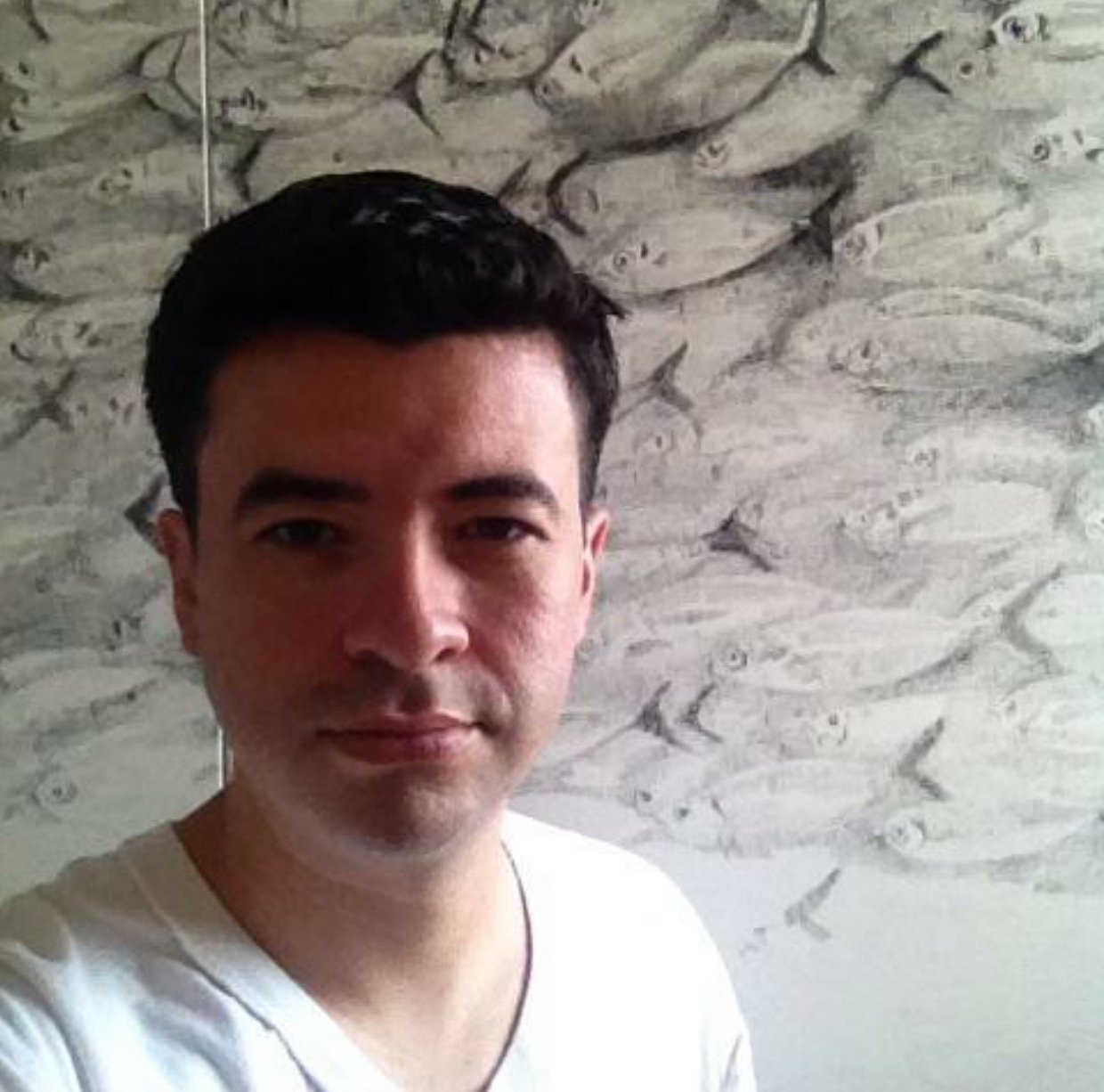 Painter and sculptor. Human and animal rights activists. Daydreamer/Sleepwalker.