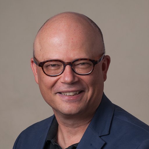 entrepreneur, historian, publicist, publisher, speaker, CEO @digibooverlag and @tazzarte, gardener
