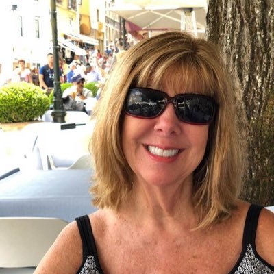 clairelewis28's profile picture. 