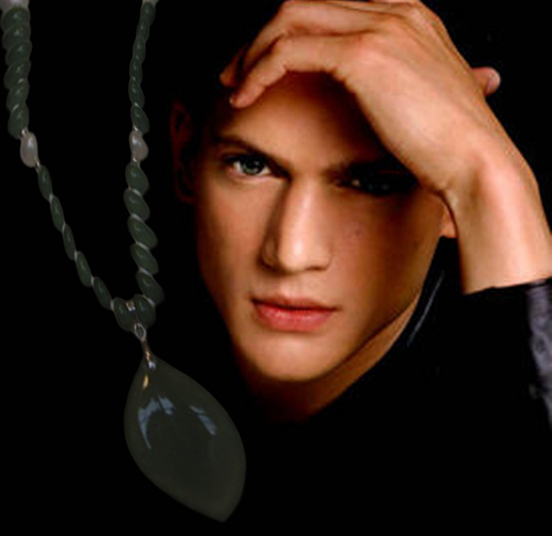 Precisely how my soul came to be ensnared within the cold Jade stones of my young sister's necklace, I know not. But here I am, lost in thought.
(Parody. 19+ )