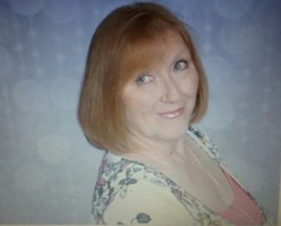 klutzinpink's profile picture. 