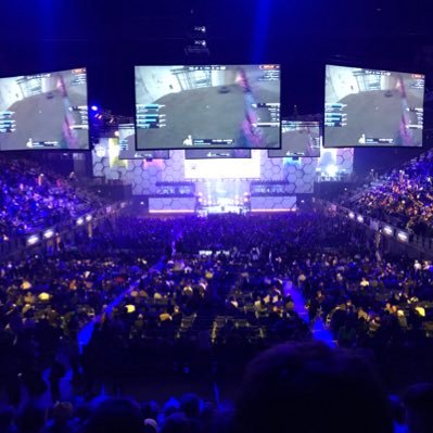 JDeako's profile picture. •Semi pro CSGO player and part time author 👉🏿you can’t find some of my work at https://t.co/wNzGnmglkp