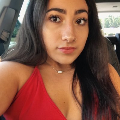 fakeregz's profile picture. follow my real twitter @regannvasquez