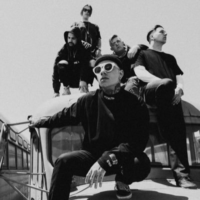 Queens, New York | @JaydenPanesso, @miguelcvrdona, @dustin610, @travishufton. @codyashdrums • Merch: https://t.co/jqqIiXpZVo