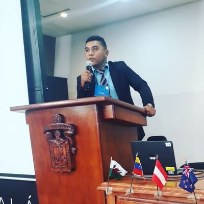 Abogado por la Universidad de Guadalajara, Representante estudiantil, activista en pro de sociedad.
