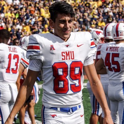 krobledo97's profile picture. SMU Football Alum🐴 🏈 College of the Canyons Football Coach