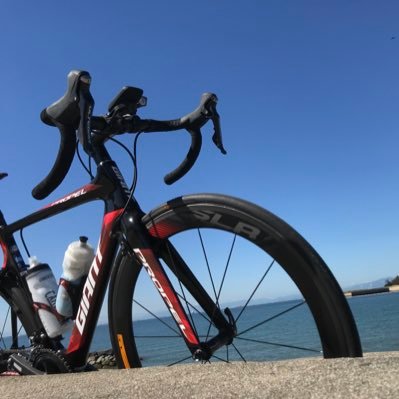 ロードバイクが趣味。水樹奈々FC会員。基本的に奈々さんのライブには参加しています。他のライブにもたまにチラホラとー あ、後電化製品とか仮面ライダー好きです。よかったらフォローお願いします(・∀・)成人済みで日本酒大好きです。
