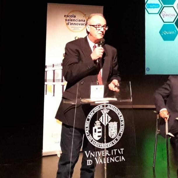 navarroquilis1's profile picture. Director del CIPFP Catarroja, con ilusión de ayudar a mejorar el futuro profesional de nuestro alumnado