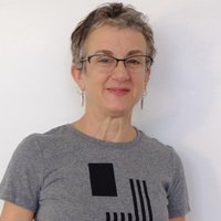 Liz DeLuna (@main5design) 's Twitter Profile