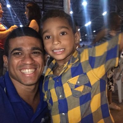 Baiano. Analista de Sistemas. Contador. Sócio do Bahia.