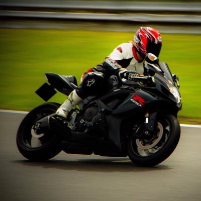 adamjhills's profile picture. Crypto believer!! fortune favours the brave #FFTB #Cryptocom #CRO #chiliz