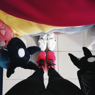 twoworlds_9900's profile picture. 2 best friends living in separate worlds 🌎
Connected through photography 📷