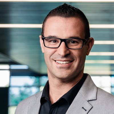 Helping organizations find value in transitioning to AI.