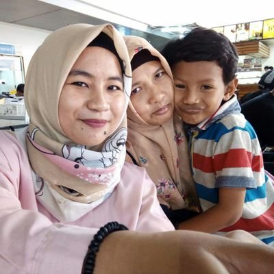 fatimaulida's profile picture. 