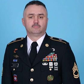 am a senior officer of the United States Army,I like people who are true to themselves and real with me.I hate lies