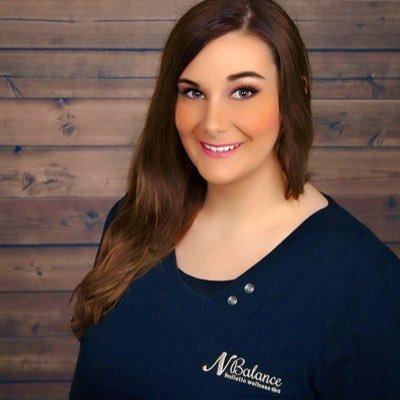 Esthetician💆🏻 Consultations • Facials • Waxing • Tinting • Body Treatments • MicroNeedling • Makeup • Microdermabrasion • Extractions • Spraytan ❣️#SkinLove❣️