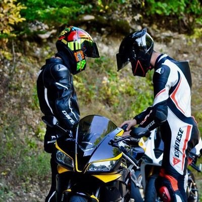 Les gens vivent en s'appuyant sur leurs convictions et leurs connaissances et ils appellent ça la réalité.