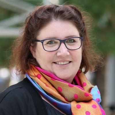 Tech afficionado der arbejder med change management, design thinking, social læring, webdesign, og visuel kommunikation. Kontakt mig på susanne@krogh-hansen.net