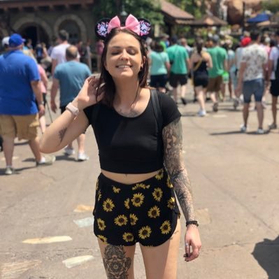 DanielleWeeks2's profile picture. Cosmetic tattooist, obsessed with brows, animals, the colour black and tattoos.