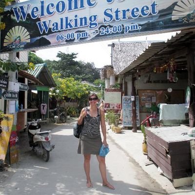 Urbanscape & nature.
Vibrant, walkable, sustainable.
Visual arts & vinyl.
@artcanorg Advisory |
@GrnrConnections Director |
@NZLivingStreets Exec |