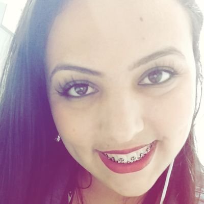 Sou muito sincera, Alegre e guerra pois vou atrás do que eu quero 💕💕