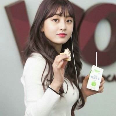 qvtHXbI7ahb0Vpy's profile picture. 苺と魔法少女に夢見る女子中学生（仮）
精神年齢3歳。　
twiceとアニメと2次ロリ好きです
μ's→矢澤にこ💕　apours→黒澤ルビィ💕
吹奏楽部←クラリネットパート
フォロバ120%目指す!!
よろしくお願いします( ｀・∀・´)ﾉﾖﾛｼｸ