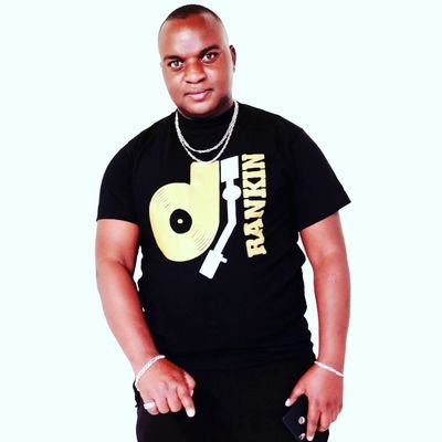 started djying early 2005....companies have worked with MO SOUND EVENTS.SAFARICOM.ICEBERG KENYA.NAIROBI https://t.co/7tGMivIWSx WORLD KIDS.....also am a club dj