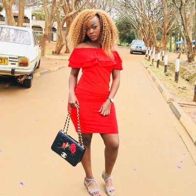 //Public Relations Practitioner // //Digital Marketer// 😌 Follow me on Instagram @_eve_on