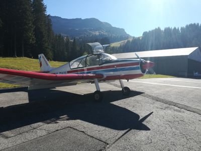 Pilot of dr300-140 in the French alps