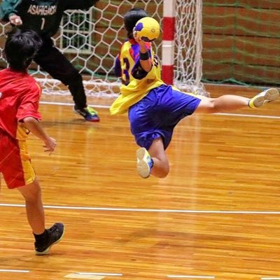 社会人🔰ハンドボール部▷センター #３ 引退🤾🏻‍♀️🔥たくさん食べてよく笑う🗣 プロ野球より高校野球。インスタメイン。フォローした所でいい事があるわけでもな