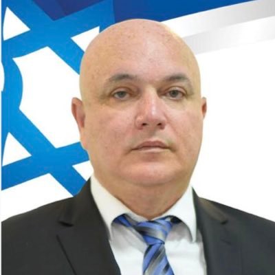 עורך דין . שופט בבית הדין העליון בליכוד .