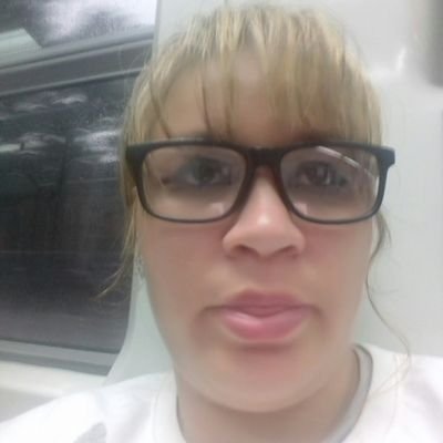 AgathaNRVieira4's profile picture. Quem tem luz própria incomoda quem tá no escuro...