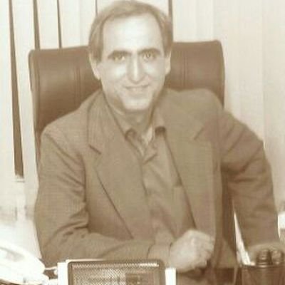 وکیل دادگستری و مشاورحقوقی.
گاه مترجم، گاه شاعر، همواره منتقد.
کارشناس ارشد حقوق از دانشگاه تهران.
مشاورحقوقی رایگان برای زنان وکودکان بدسرپرست