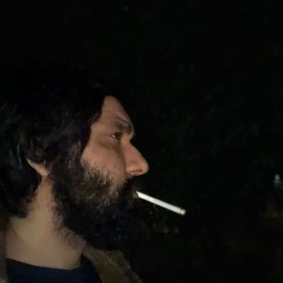 y__ad's profile picture. چون به خلوت میروم آن کار دیگر میکنم