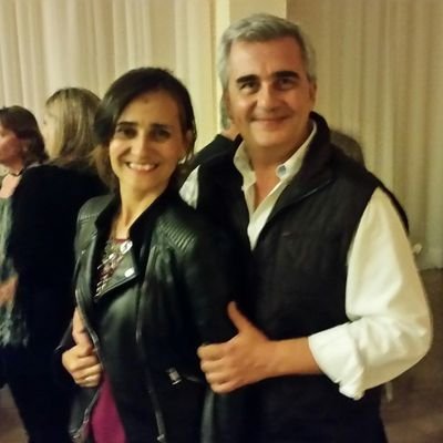 Casado con Ines Sara Costa.
Papa de Paulina.
Arquitecto y Empresario.