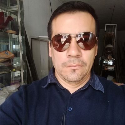 Ser feliz a pesar de las adversidades que nos pone la vida y mi prioridad en todo es mi familia