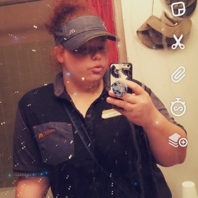 hey im shayla, high school graduate, working at a good ass job 🤷🏼♀️🤷🏼♀️ and idgaf 🤞🏽12.12.17 never stop loving him