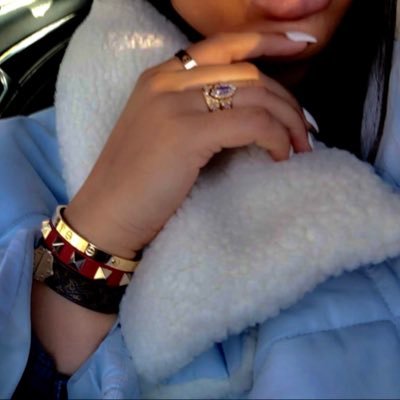 AmelliaRoseee's profile picture. Entrepreneur - 💚