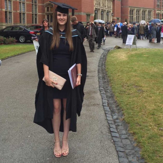 Evie_Page's profile picture. Teaching account: @miss_page1