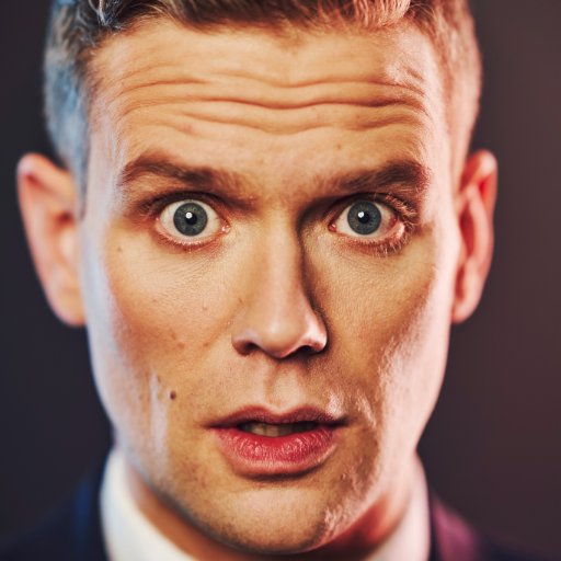 Icelandic stand-up comedian. My Netflix special: https://t.co/Yzb7PyFFis
