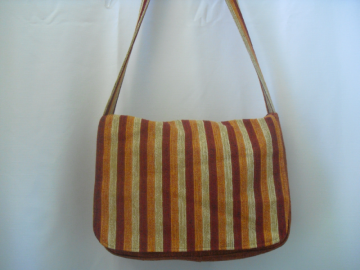 myprettyhandbag's profile picture. We make the commitment to offer you nice, elegant and trendy handbags and purses for your everyday enjoyment.