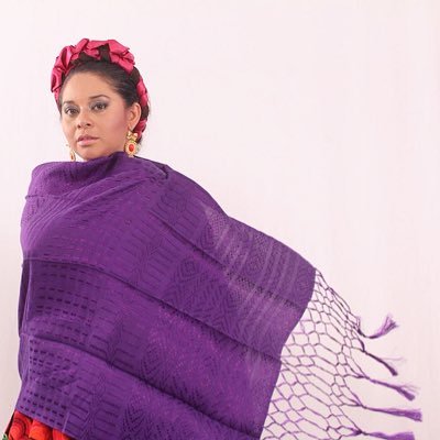 Comunicadora ,Docente y Cantora,amante de la música de México,Chiapas y Oaxaca